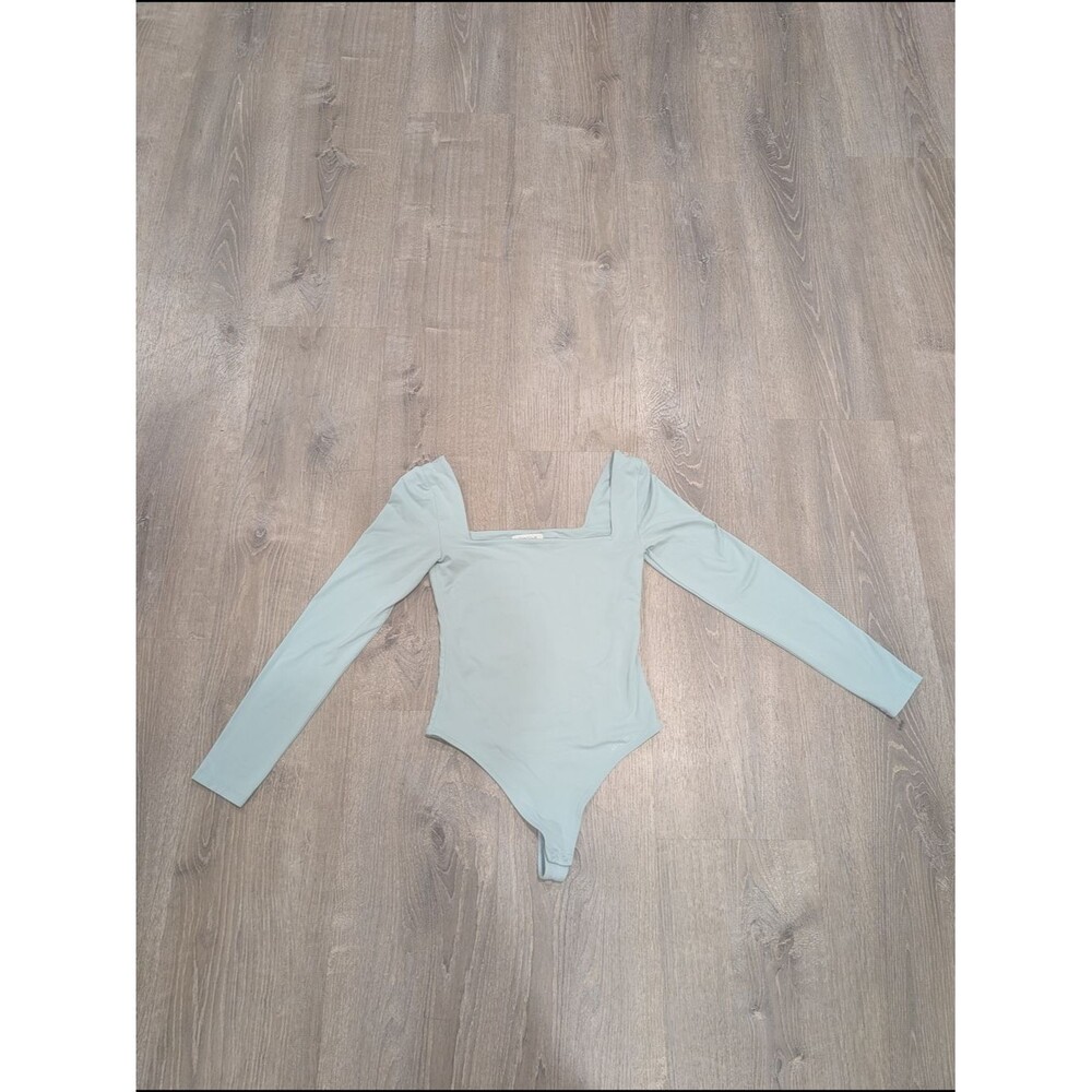 Aritzia Babaton Contour Square Neck Long Sleeve Bodysuit Light Blue M